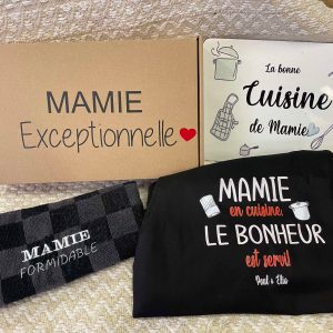 Box Cuisine Mamie Formidable – Cadeau Personnalisé Mamie, Tablier Brodé, Torchon,Dessous de Plat , Fête des Grands-Mères, Noël, Anniversaire