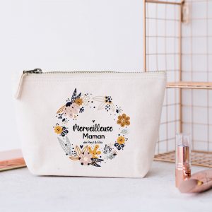 Trousse en Tissu "Merveilleuse Maman de [prénom]" avec Couronne Fleurs – Cadeau Personnalisé pour Maman – Taille L (23x23x11 cm, Volume 5L)