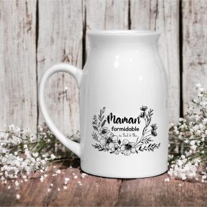 Pot à Lait Personnalisé "Maman Formidable de [prénom]" avec Design Fleurs Noires – Cadeau Unique Fête des Mères – Idée Cadeau Personnalisée avec Prénom des Enfants