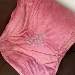 Plaid personnalisé 150x200 cm - Cadeau Maman - Broderie prénom enfant - Maman d'amour - Couverture douce plusieurs coloris