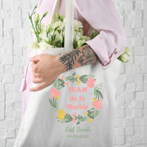 Tote Bag EVJF Personnalisé – Couronne Fleurie Jaune & Saumon – Prénom + Date – Team de la Mariée – Format 38x42 cm