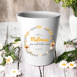 Cache-pot “Merci Maîtresse” personnalisé – Cadeau fin d’année scolaire – Pot déco pour plante ou bureau – Texte & année personnalisables