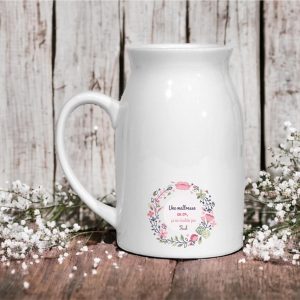 Pichet “Une maîtresse en or” personnalisé – Pot à lait céramique – Cadeau fin d’année scolaire – Motif floral rose – Prénom enfant