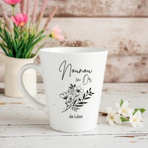 Mug conique “Nounou en Or” personnalisé – Cadeau nounou fin d’année ou Noël – Tasse fleurie Bébé Panda